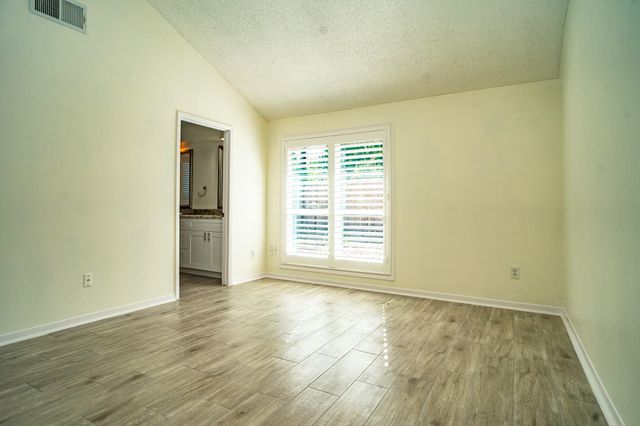 1923 Vinces Bridge Street, Sugar Land, TX 77478
