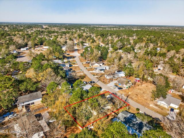 10756 Linohau Way, Diamondhead, MS 39525