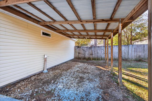 10756 Linohau Way, Diamondhead, MS 39525