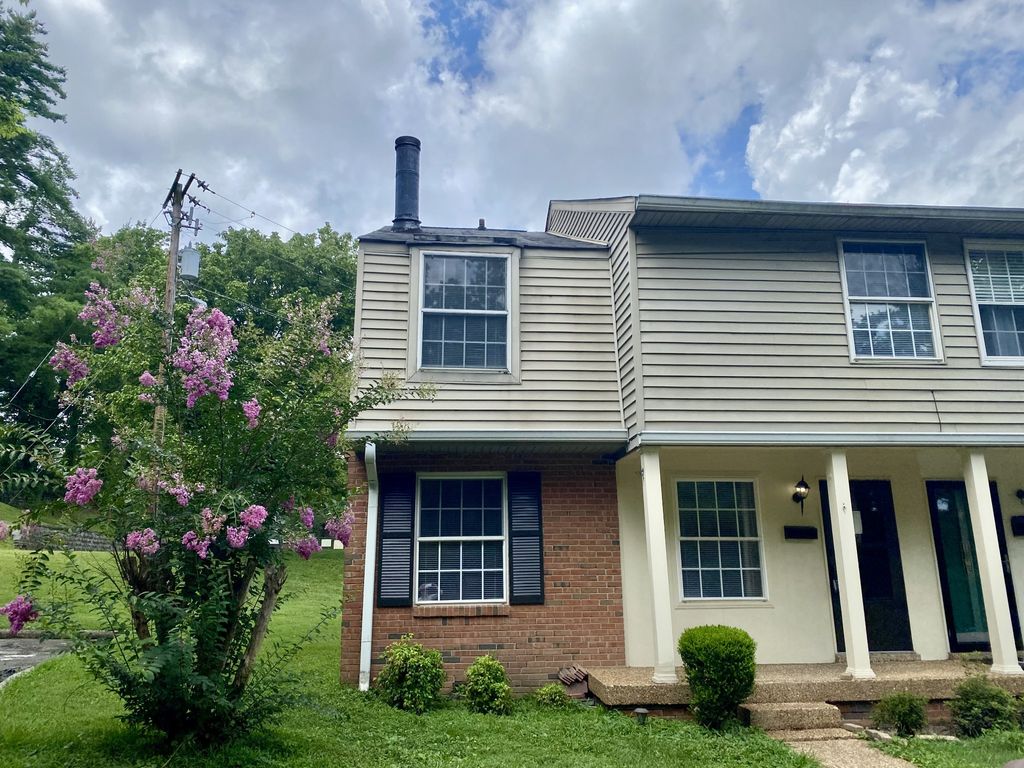 5510 Country Dr Apt 22, Nashville, TN 37211