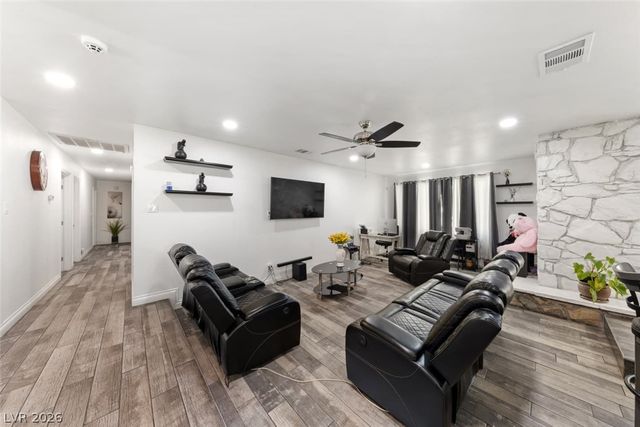 3969 Sorrento Way, Las Vegas, NV 89121