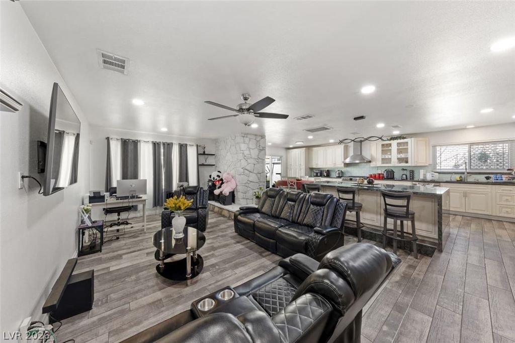 3969 Sorrento Way, Las Vegas, NV 89121 — photo 5