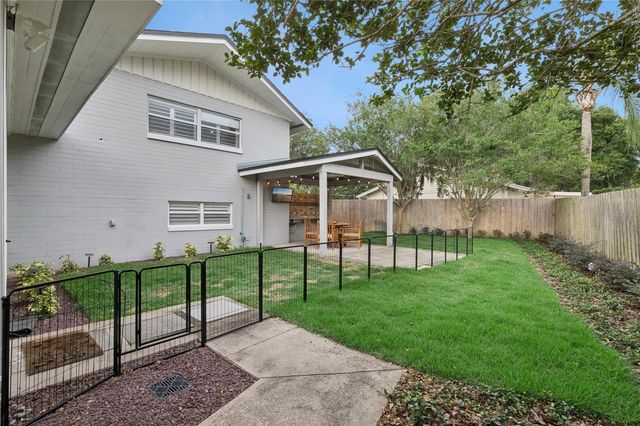 400 W TROTTERS DRIVE, Maitland, FL 32751
