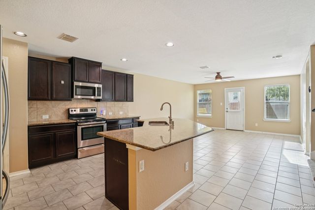 1814 London Blue, San Antonio, TX 78245