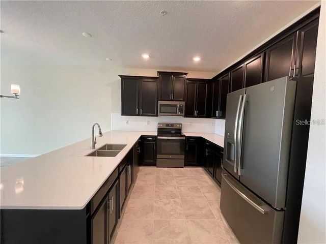 813 OCEAN COURSE AVENUE 813, Davenport, FL 33896