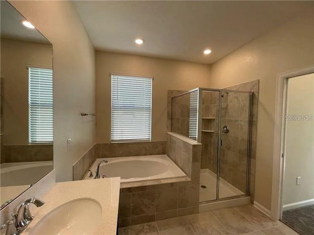 813 OCEAN COURSE AVENUE 813, Davenport, FL 33896