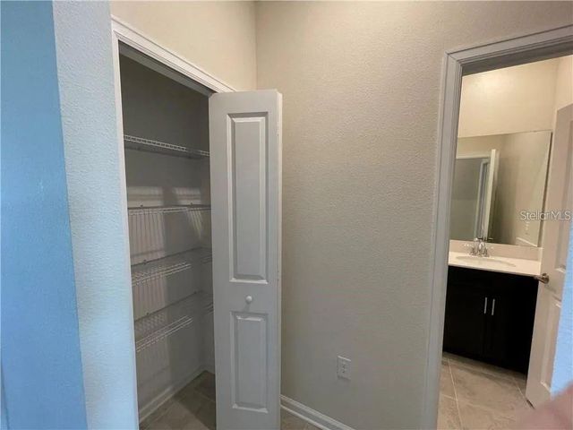 813 OCEAN COURSE AVENUE 813, Davenport, FL 33896