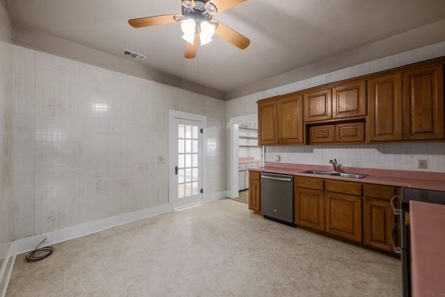 804 Main ST, Liberty Hill, TX 78642