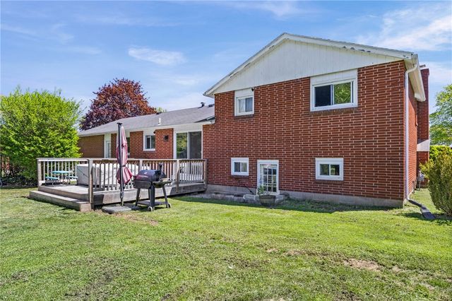 83 Chimney Hill Road, Greece, NY 14612