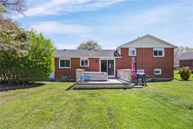 83 Chimney Hill Road, Greece, NY 14612