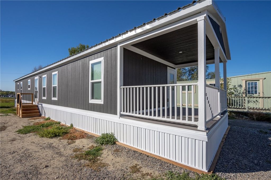 2224 U.S. Highway 87 East #17 #17, Billings, MT 59101