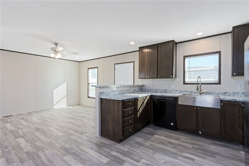 2224 U.S. Highway 87 East #17 #17, Billings, MT 59101 photo 7