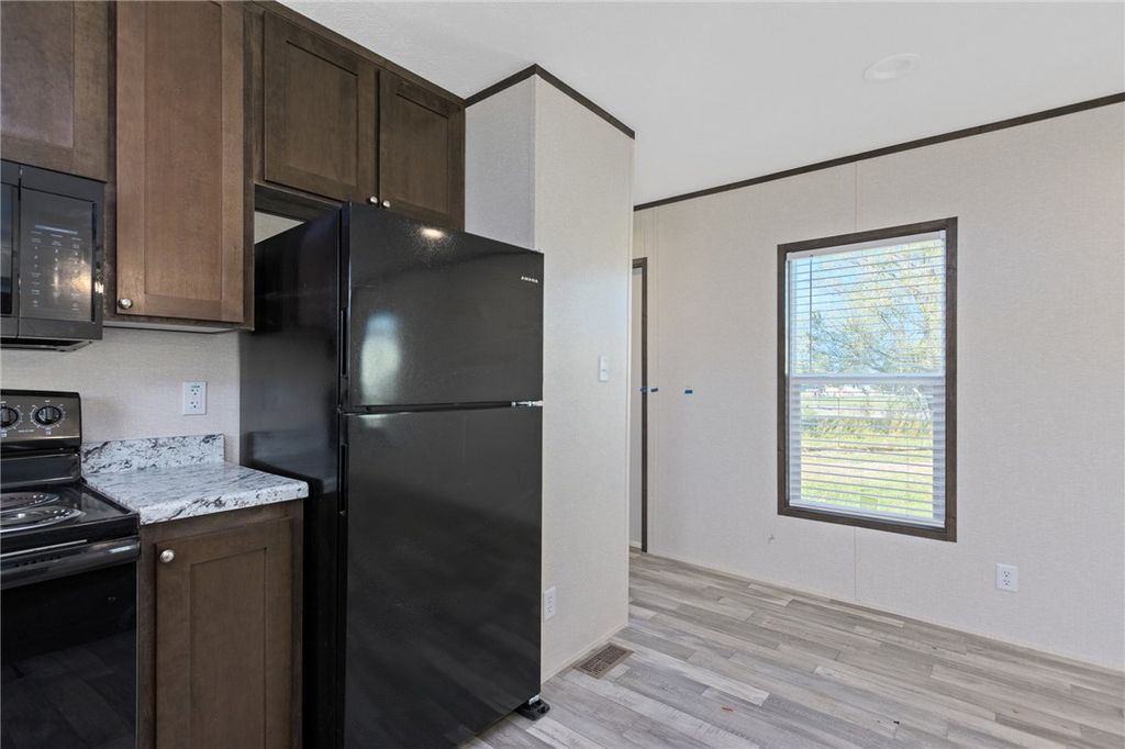 2224 U.S. Highway 87 East #17 #17, Billings, MT 59101 photo 9