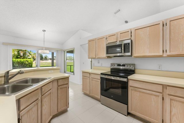 3737 Satin Leaf Court, Delray Beach, FL 33445