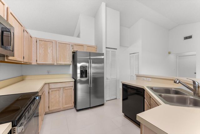 3737 Satin Leaf Court, Delray Beach, FL 33445