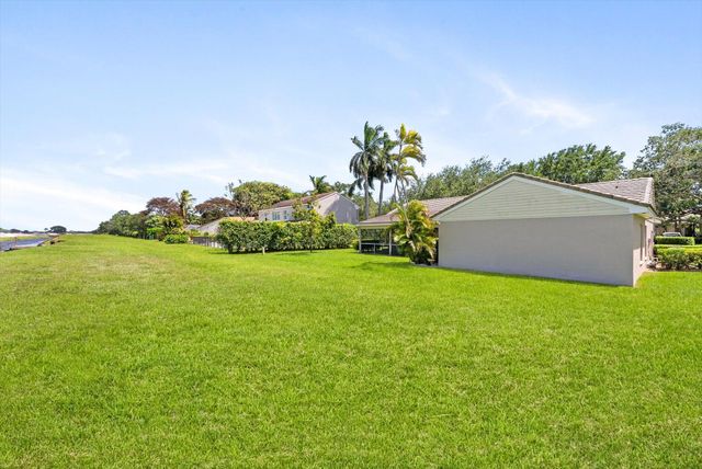 3737 Satin Leaf Court, Delray Beach, FL 33445
