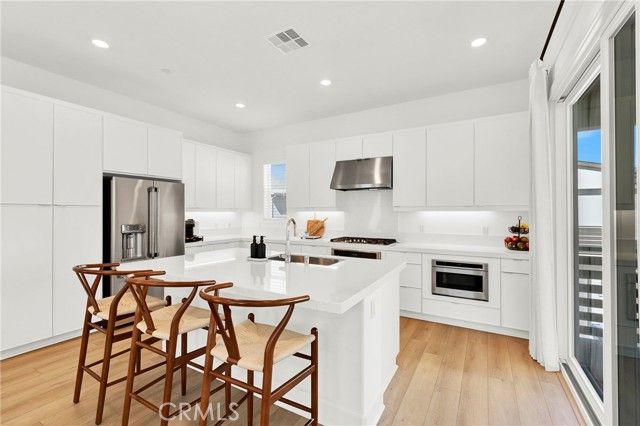 74 Dudley, Irvine, CA 92618