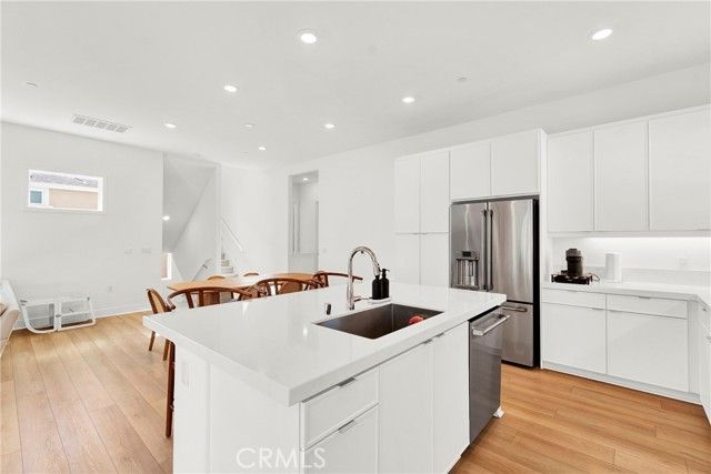 74 Dudley, Irvine, CA 92618