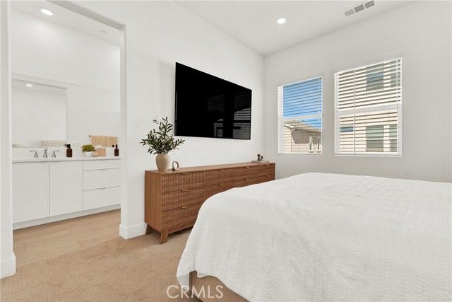 74 Dudley, Irvine, CA 92618