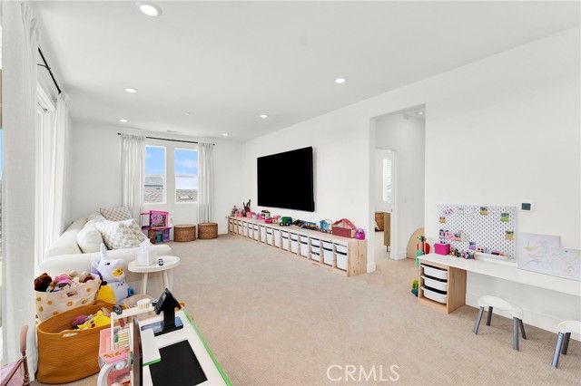 74 Dudley, Irvine, CA 92618