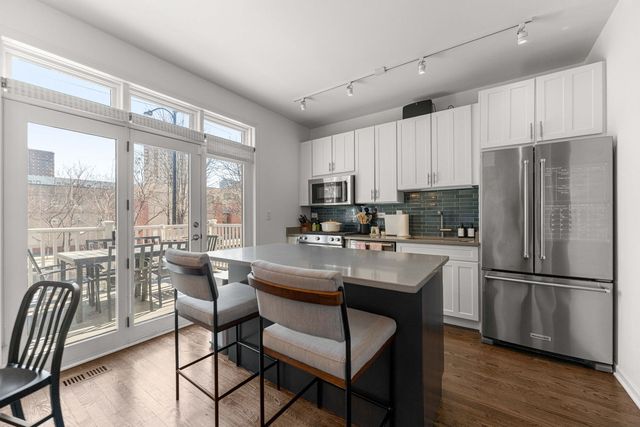 1422 S State Street, Chicago, IL 60605