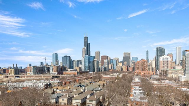 1422 S State Street, Chicago, IL 60605