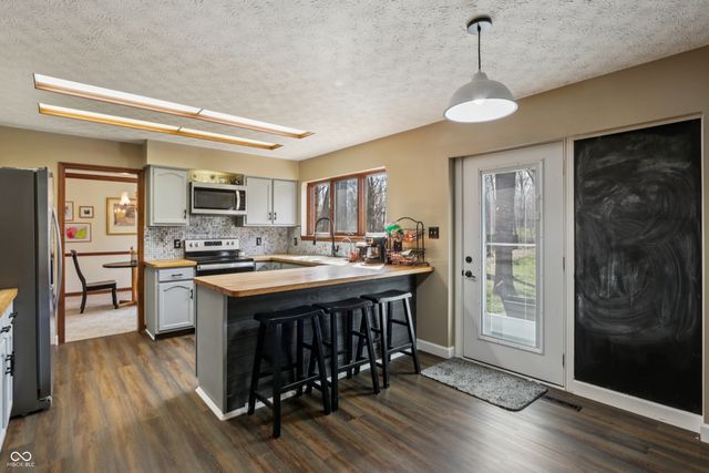 6321 Wings Court, Brownsburg, IN 46112