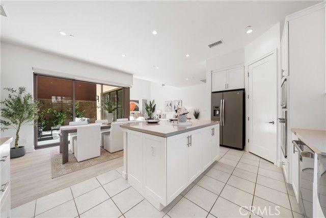 121 Tall Reed, Irvine, CA 92618