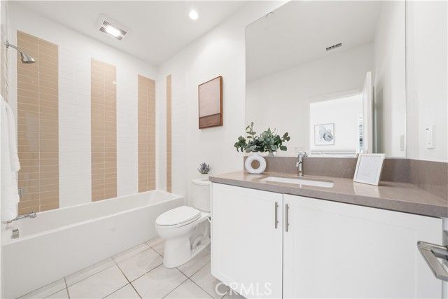 121 Tall Reed, Irvine, CA 92618