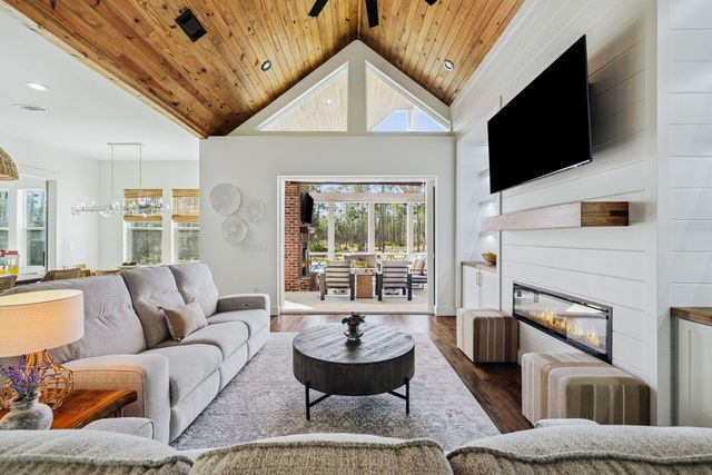 535 N Church Street, Santa Rosa Beach, FL 32459