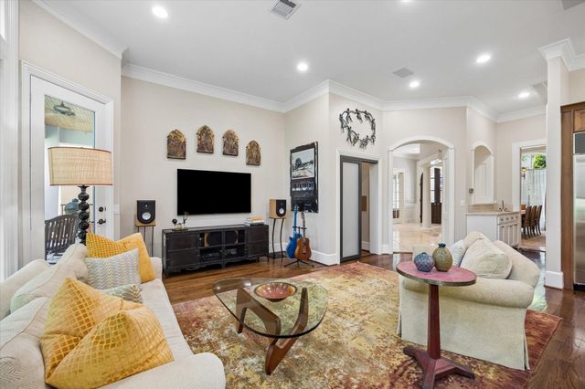 207 Briar Oaks Cove, Houston, TX 77056