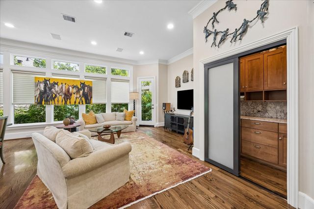 207 Briar Oaks Cove, Houston, TX 77056