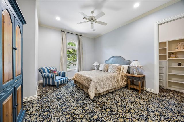 207 Briar Oaks Cove, Houston, TX 77056