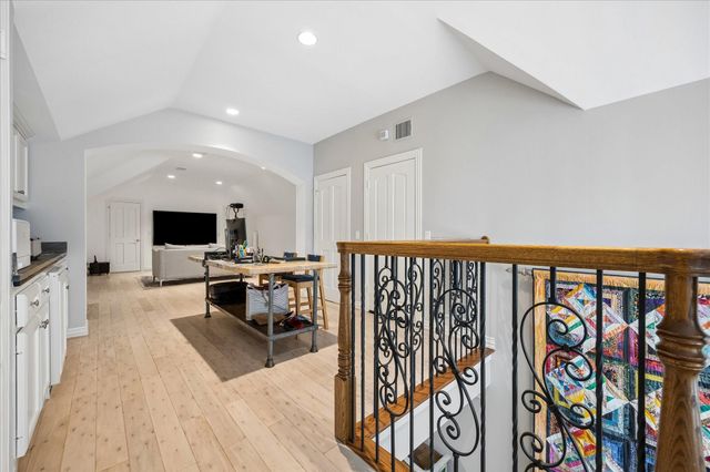 207 Briar Oaks Cove, Houston, TX 77056