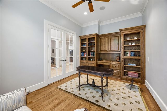207 Briar Oaks Cove, Houston, TX 77056