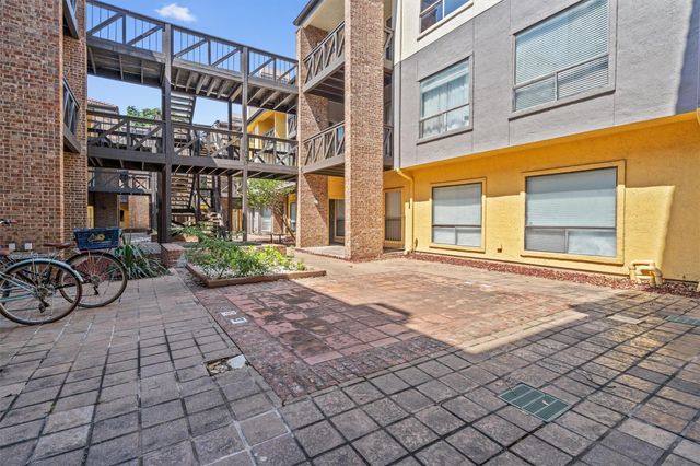 806 W 24th ST 326, Austin, TX 78705