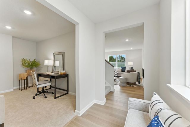 1125 Annagaire Curve, Rosemount, MN 55068