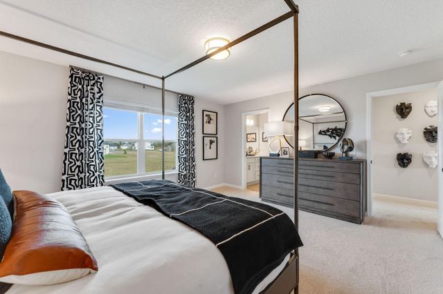 1125 Annagaire Curve, Rosemount, MN 55068