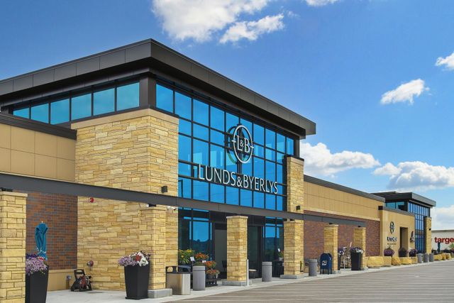 1125 Annagaire Curve, Rosemount, MN 55068