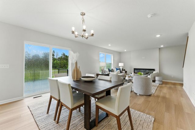 1125 Annagaire Curve, Rosemount, MN 55068