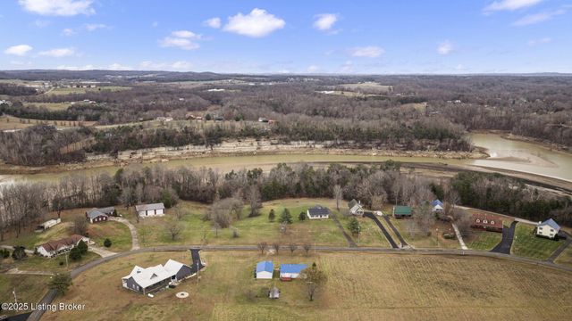 373 Jeanies Way, Cub Run, KY 42729