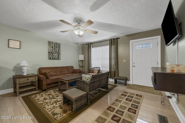 373 Jeanies Way, Cub Run, KY 42729