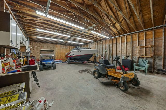 373 Jeanies Way, Cub Run, KY 42729