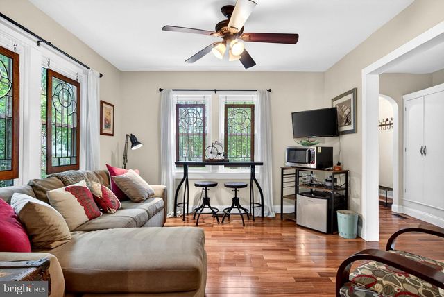 7 W COOPER AVE, Moorestown, NJ 08057