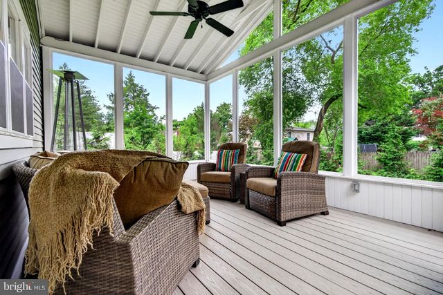 7 W COOPER AVE, Moorestown, NJ 08057