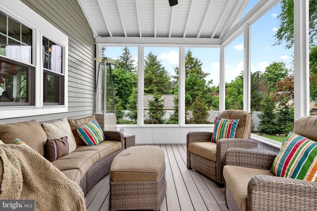 7 W COOPER AVE, Moorestown, NJ 08057