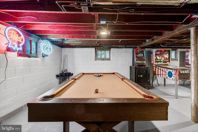 7 W COOPER AVE, Moorestown, NJ 08057