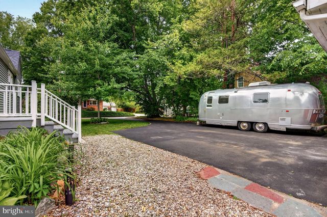 7 W COOPER AVE, Moorestown, NJ 08057