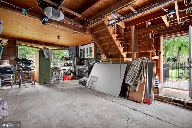 7 W COOPER AVE, Moorestown, NJ 08057