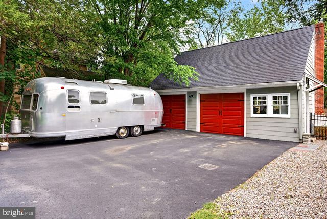 7 W COOPER AVE, Moorestown, NJ 08057